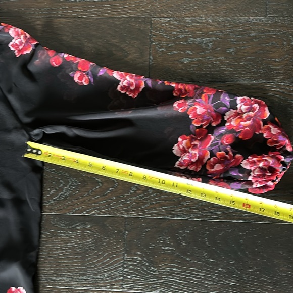 WHBM Blouse Top Sheer Black Red Floral Long Sleeve Work Office  sz M - Picture 10 of 12